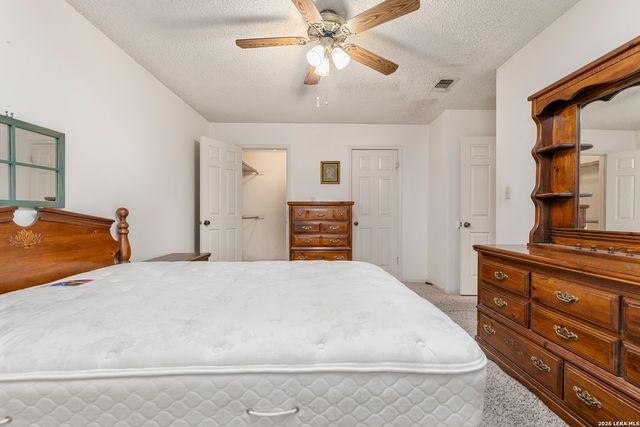 11843 Braesview Apt 913, San Antonio, TX 78213