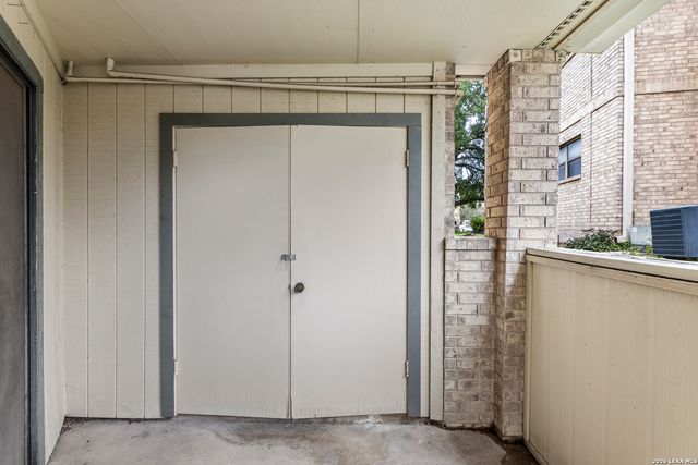 11843 Braesview Apt 913, San Antonio, TX 78213
