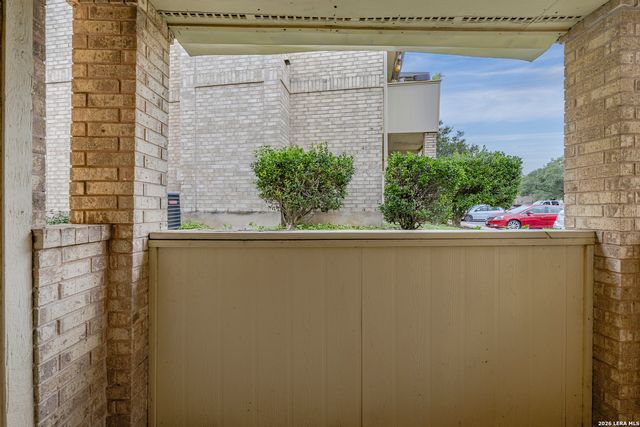 11843 Braesview Apt 913, San Antonio, TX 78213