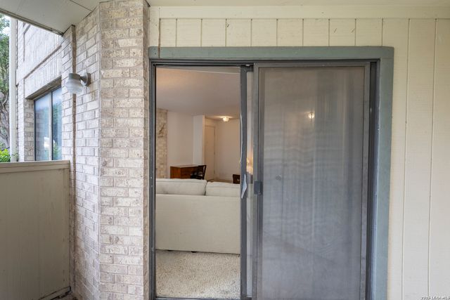 11843 Braesview Apt 913, San Antonio, TX 78213