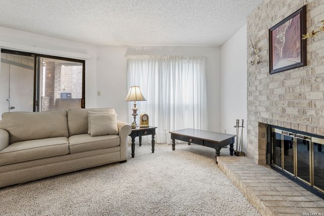 11843 Braesview Apt 913, San Antonio, TX 78213