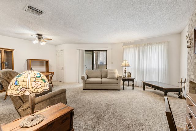 11843 Braesview Apt 913, San Antonio, TX 78213