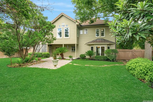 15 Granburg Cir, San Antonio, TX 78218