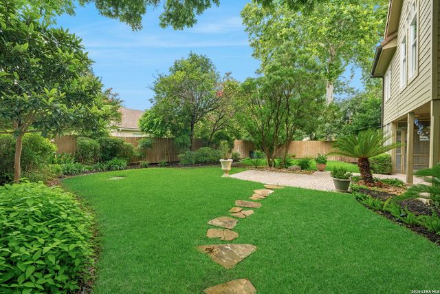 15 Granburg Cir, San Antonio, TX 78218