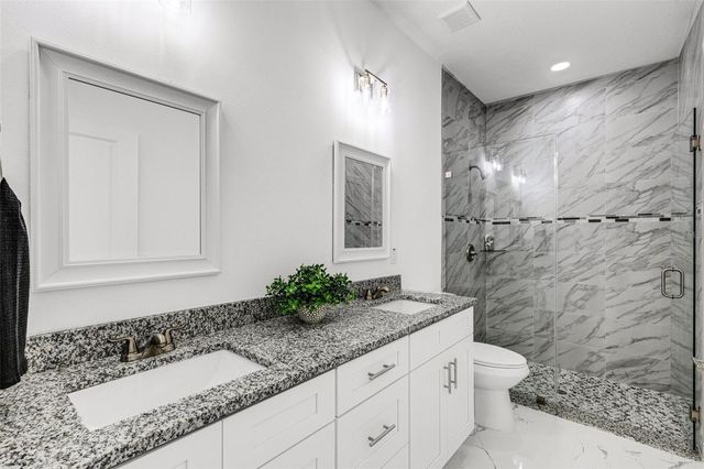 808 W LOWRY LANE, Tampa, FL 33604