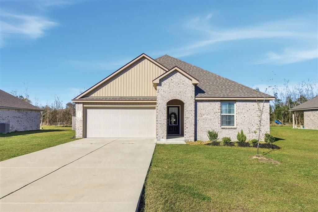 8104 Kelsey Ln Lane, Iowa, LA 70647