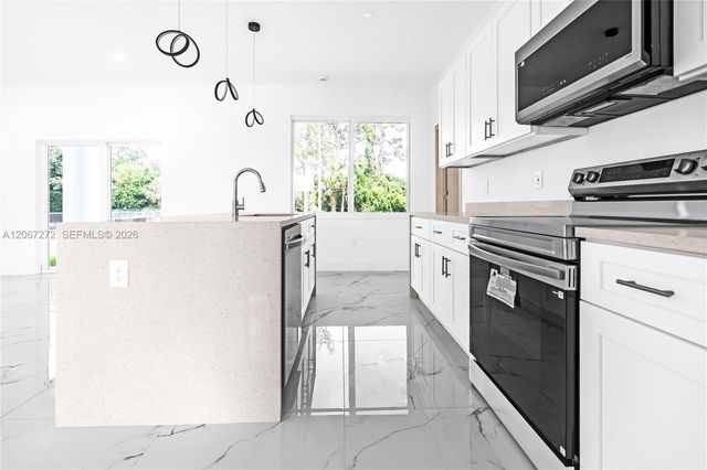 718 718 Robert Avenue, Lehigh Acres, FL 33936