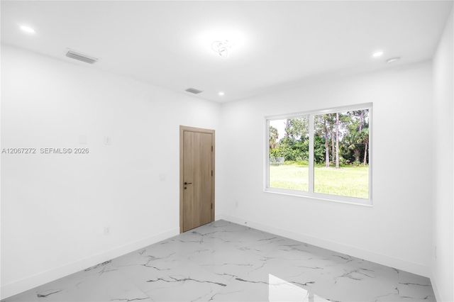 718 718 Robert Avenue, Lehigh Acres, FL 33936