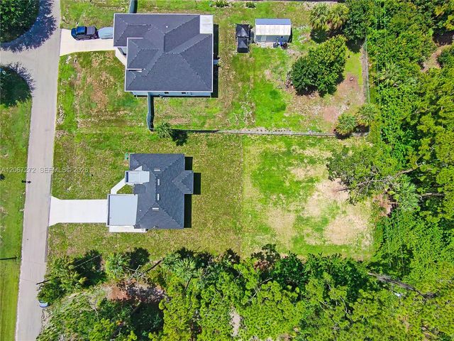 718 718 Robert Avenue, Lehigh Acres, FL 33936