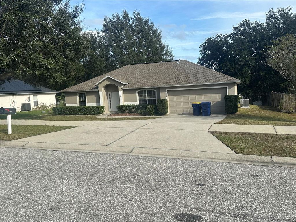 1105 HILLMOUNT DRIVE, Minneola, FL 34715