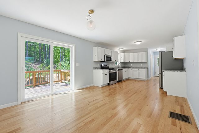 70 2nd NH Turnpike, Antrim, NH 03440