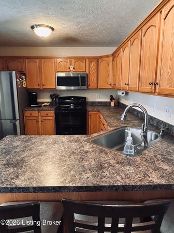 7705 Kenbrook Pl, Louisville, KY 40258
