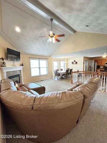 7705 Kenbrook Pl, Louisville, KY 40258