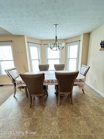 7705 Kenbrook Pl, Louisville, KY 40258