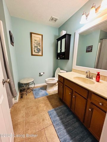 7705 Kenbrook Pl, Louisville, KY 40258