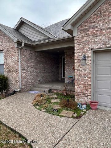 7705 Kenbrook Pl, Louisville, KY 40258