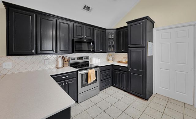 1060 Cheyenne Trail, Hewitt, TX 76643