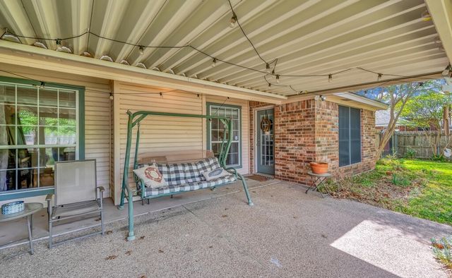 1060 Cheyenne Trail, Hewitt, TX 76643