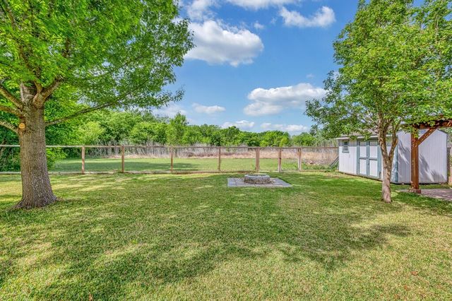 1060 Cheyenne Trail, Hewitt, TX 76643