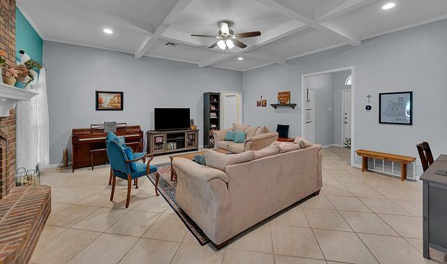 1060 Cheyenne Trail, Hewitt, TX 76643