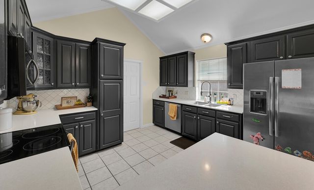 1060 Cheyenne Trail, Hewitt, TX 76643