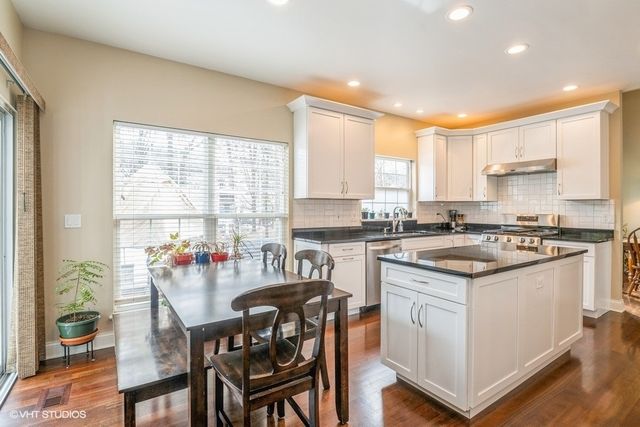 29599 N Birch Avenue, Lake Bluff, IL 60044