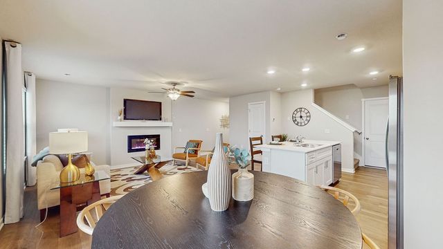 9439 Lovegrass Drive SW, Cedar Rapids, IA 52404