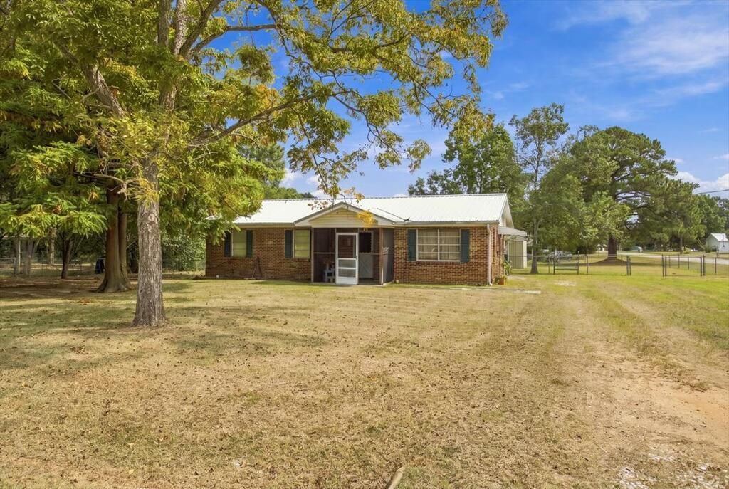 100 Arvie Drive, Dothan, AL 36301