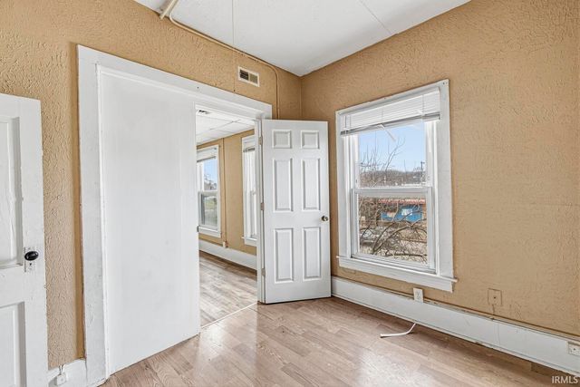 2212 S Michigan Street, South Bend, IN 46613