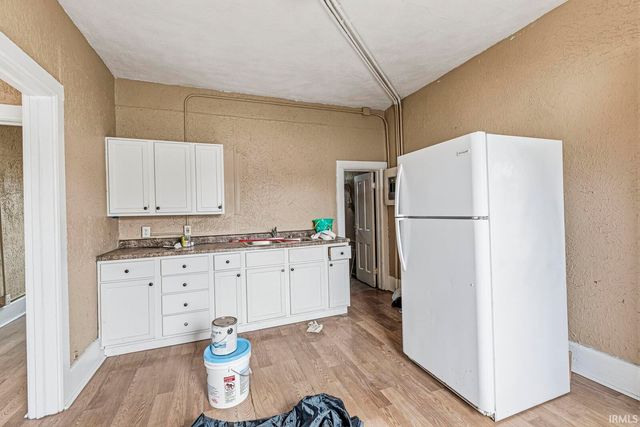 2212 S Michigan Street, South Bend, IN 46613