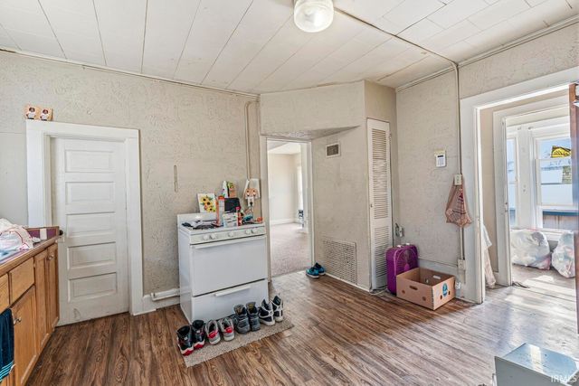 2212 S Michigan Street, South Bend, IN 46613