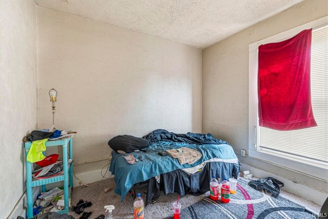 2212 S Michigan Street, South Bend, IN 46613