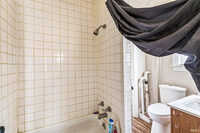 2212 S Michigan Street, South Bend, IN 46613