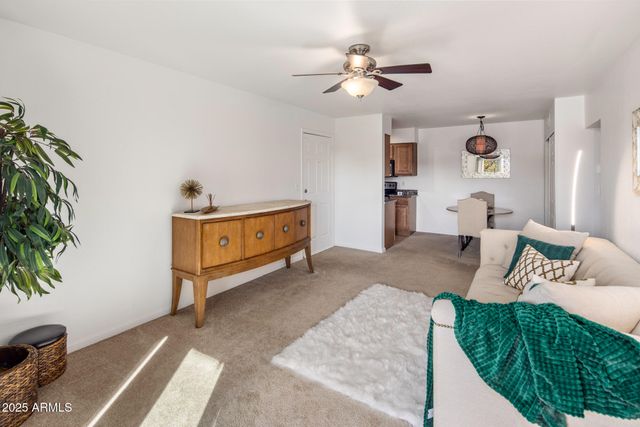 5877 N GRANITE REEF Road 2212, Scottsdale, AZ 85250