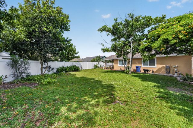 166 RAINTREE, Jupiter, FL 33458