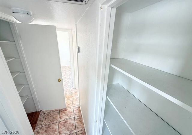 536 North Circle, Las Vegas, NV 89119