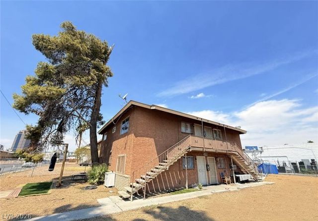 536 North Circle, Las Vegas, NV 89119