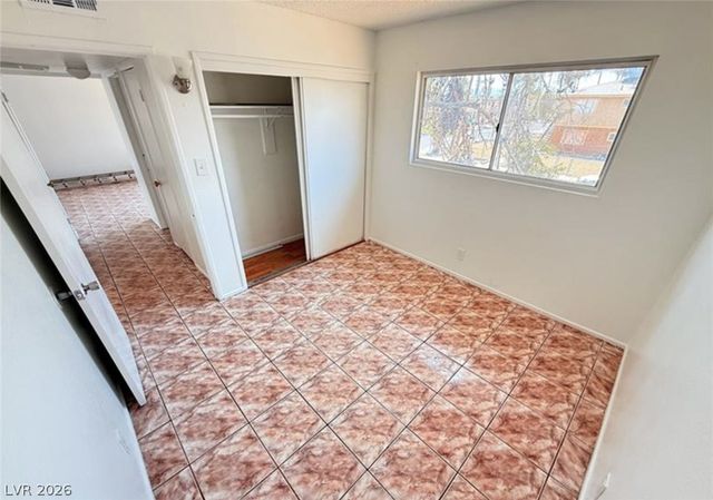 536 North Circle, Las Vegas, NV 89119