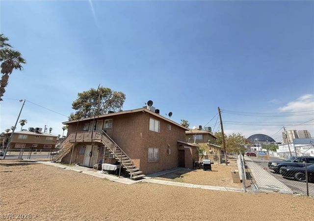 536 North Circle, Las Vegas, NV 89119