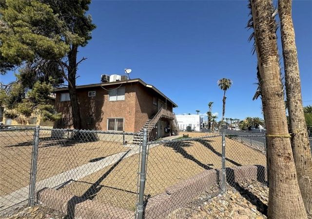 536 North Circle, Las Vegas, NV 89119