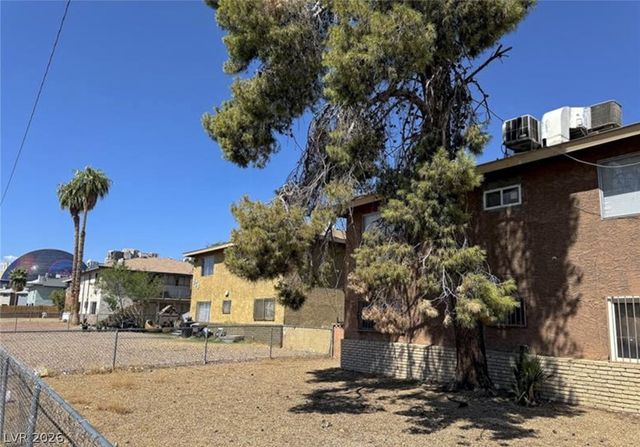 536 North Circle, Las Vegas, NV 89119