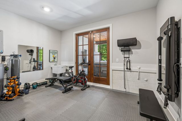 112 Sterling Rd, Hendersonville, TN 37075