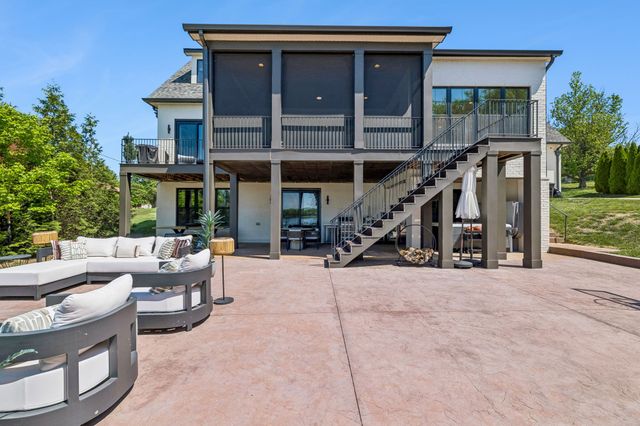 112 Sterling Rd, Hendersonville, TN 37075