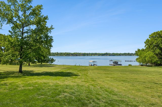 112 Sterling Rd, Hendersonville, TN 37075