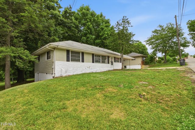 2858 Ashley Street, Kingsport, TN 37664
