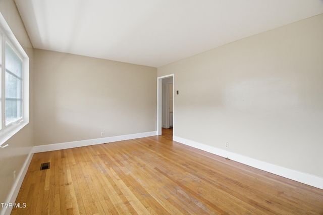 2858 Ashley Street, Kingsport, TN 37664