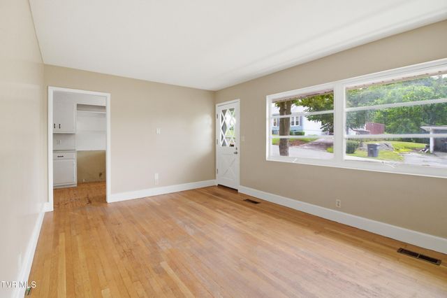 2858 Ashley Street, Kingsport, TN 37664