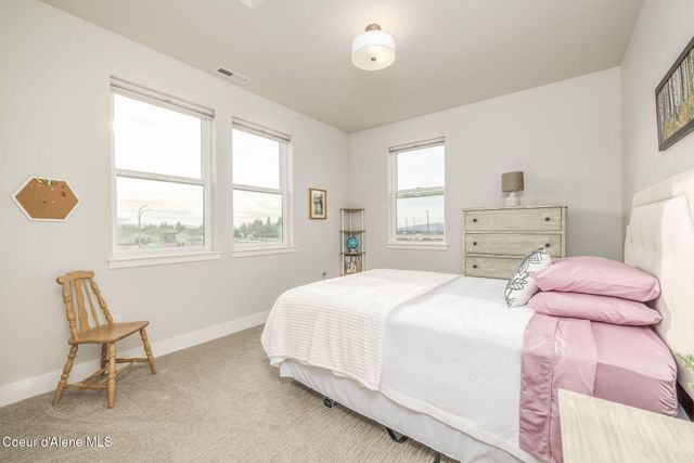 3351 N Blaze LOOP, Post Falls, ID 83854