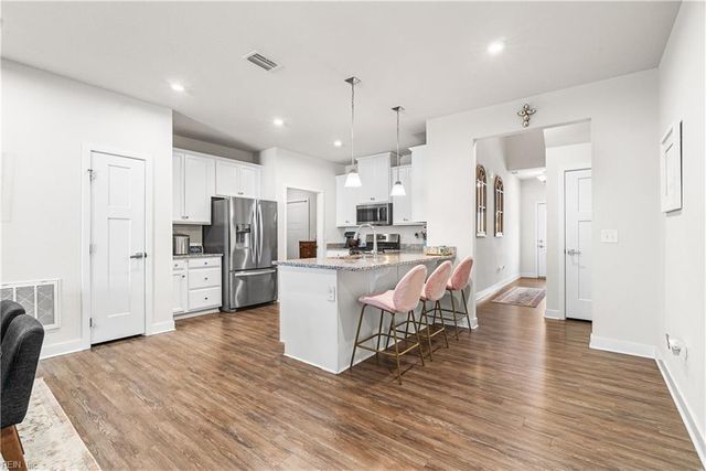 1728 Barkadeer CV, Chesapeake, VA 23323