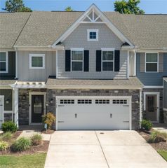 1728 Barkadeer CV, Chesapeake, VA 23323